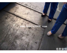  参观工作现场时抢拍妹妹的方口布鞋3P 