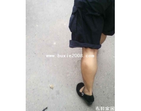  街拍黑高鞋3P 
