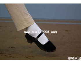  我女友的布鞋3P 