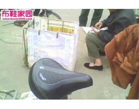  路遇黑布鞋(偷拍)8P 