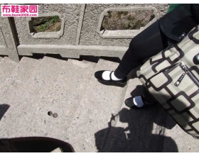  风景区穿方口布鞋的游客（2）。改良版，不喜勿进！21P 