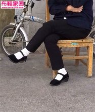  白袜布鞋女6P 