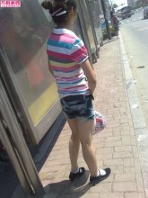  街拍-这大热天穿棉袜搭配高跟布鞋也挺漂亮的啊（9P） 