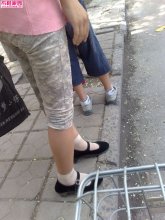  街拍小妹妹的高跟布鞋（13P） 