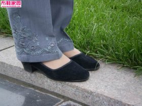  老婆黑布鞋之——旧布鞋新丝袜8P 