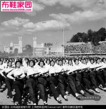  七十年代的女民兵5P 