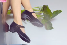  麗櫃布鞋美圖週日放送38P 
